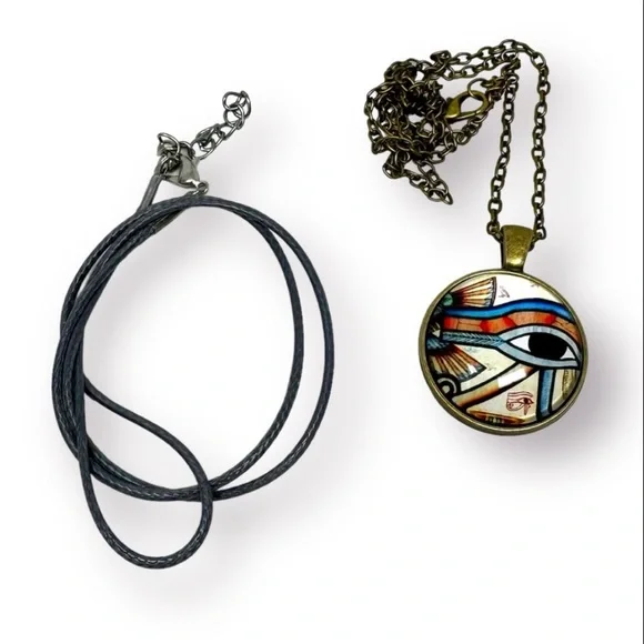 🛍️SALE🛍️ Eye of Horus Pendant Necklace - Picture 3 of 10